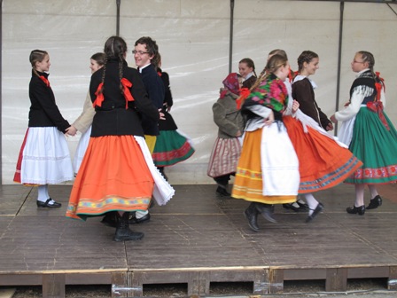 Doprovodný program - folklórní tanec